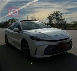 تۆیۆتا کامری